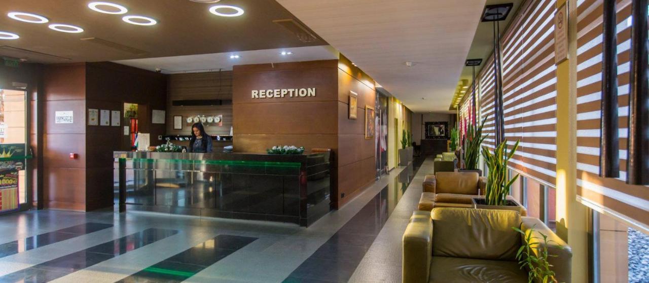 Park Hotel Romantica Свілєнґрад Екстер'єр фото