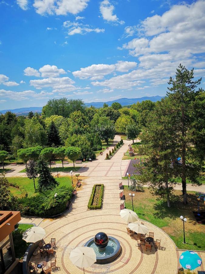 Park Hotel Romantica Свілєнґрад Екстер'єр фото