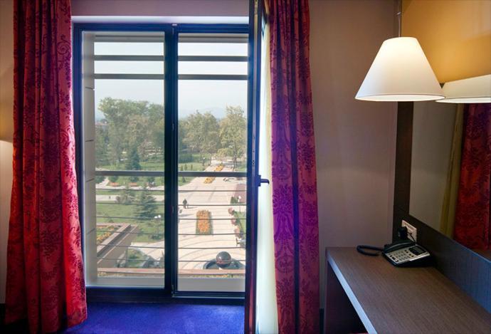Park Hotel Romantica Свілєнґрад Номер фото